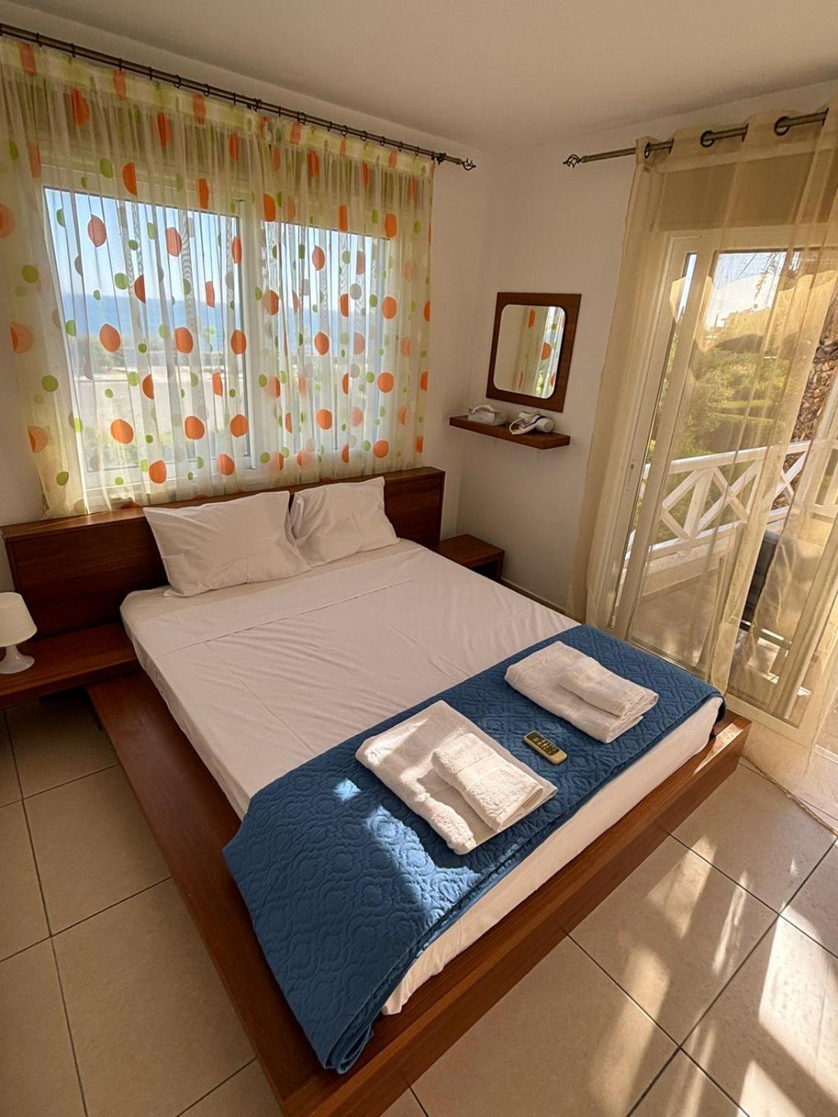 Horizon Bliss At Coral Bay Apartamento Peyia Exterior foto