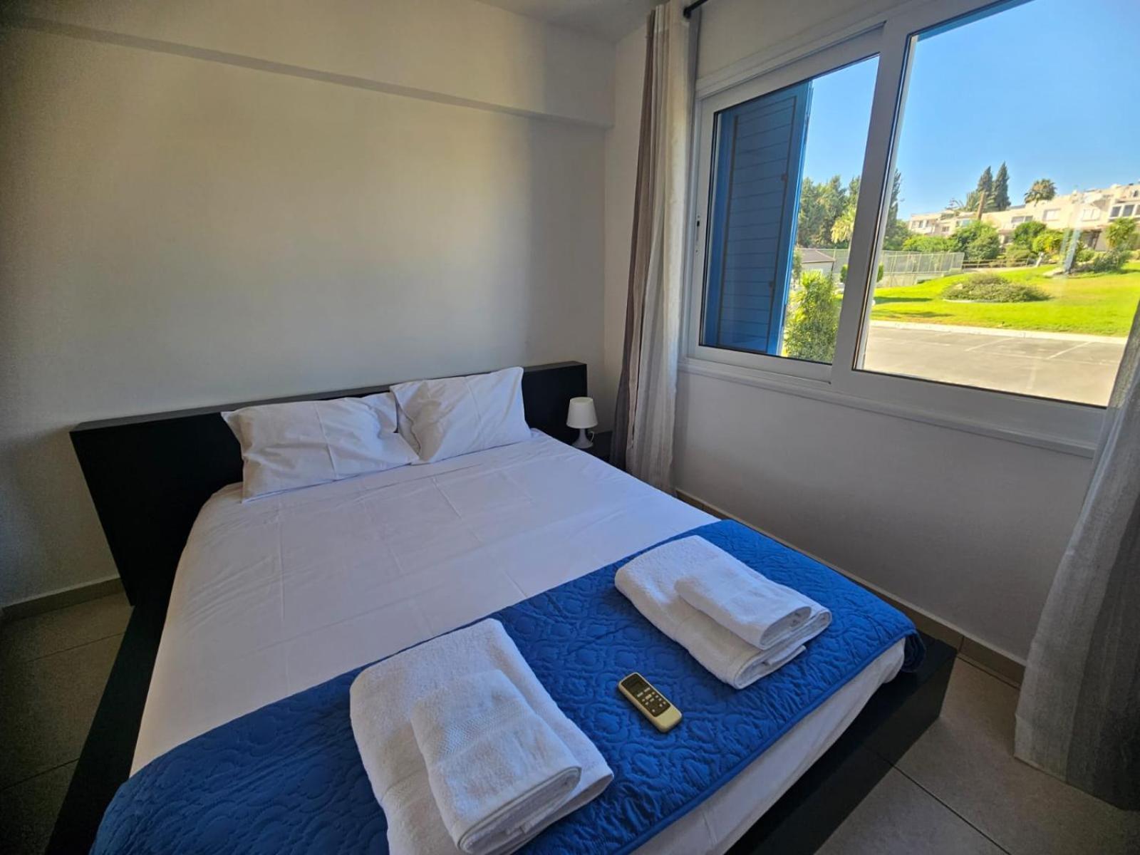 Horizon Bliss At Coral Bay Apartamento Peyia Exterior foto