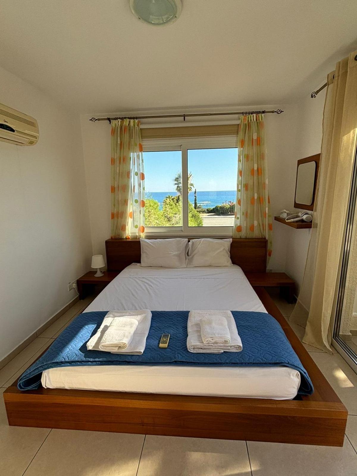 Horizon Bliss At Coral Bay Apartamento Peyia Exterior foto